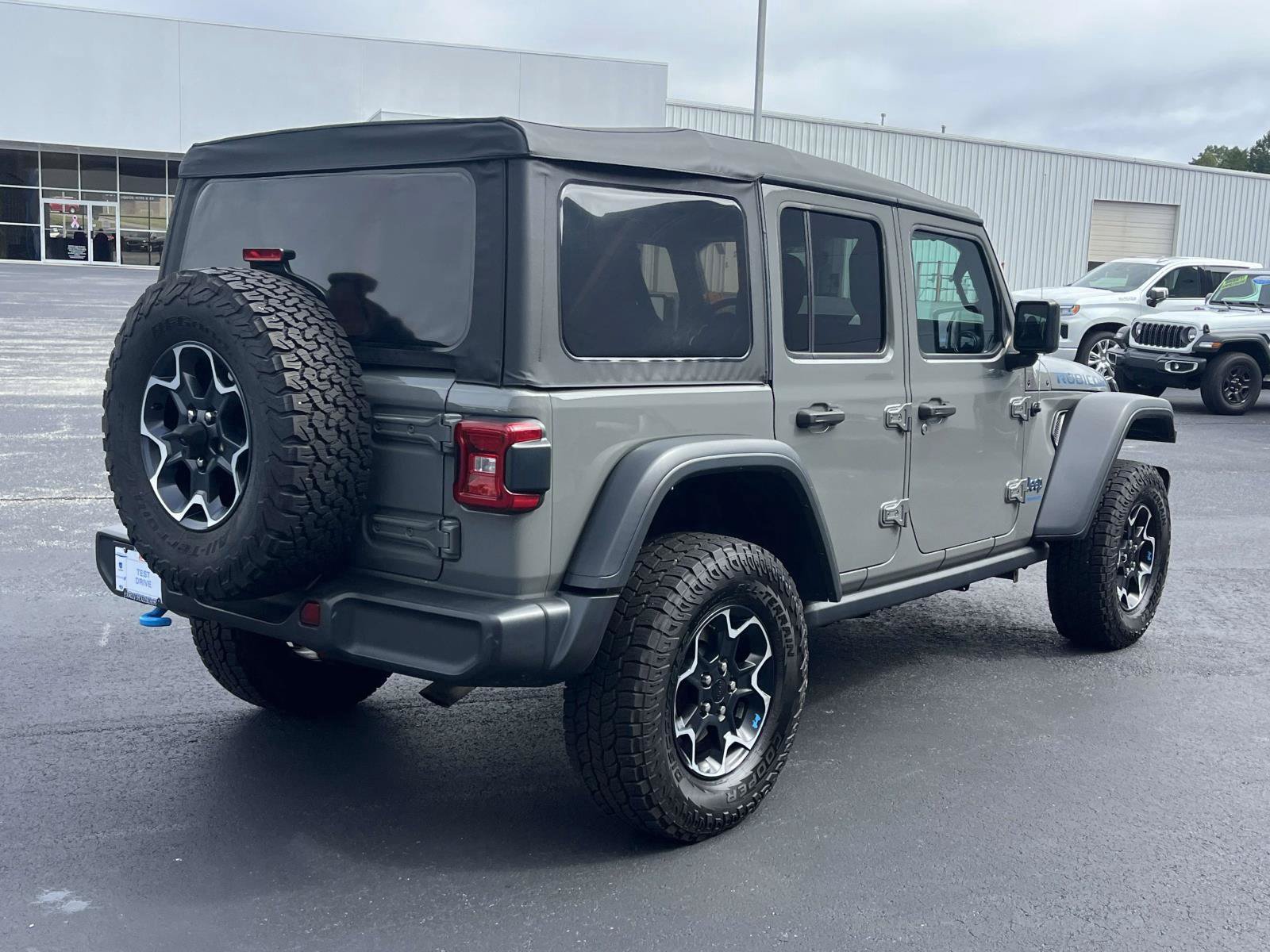 Used 2023 Jeep Wrangler Unlimited Rubicon 4xe w/ Cold Weather Group AWD/4WD image 3