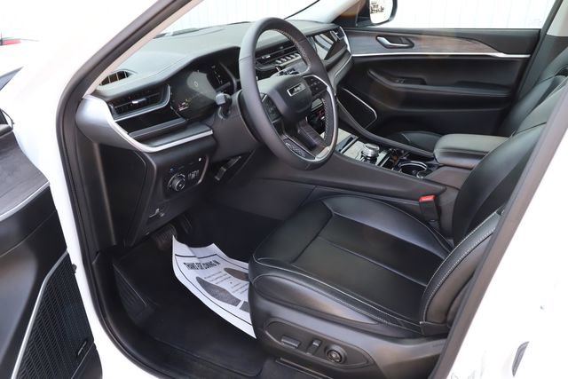 Used 2023 Jeep Grand Cherokee 4WD 4xe image 12