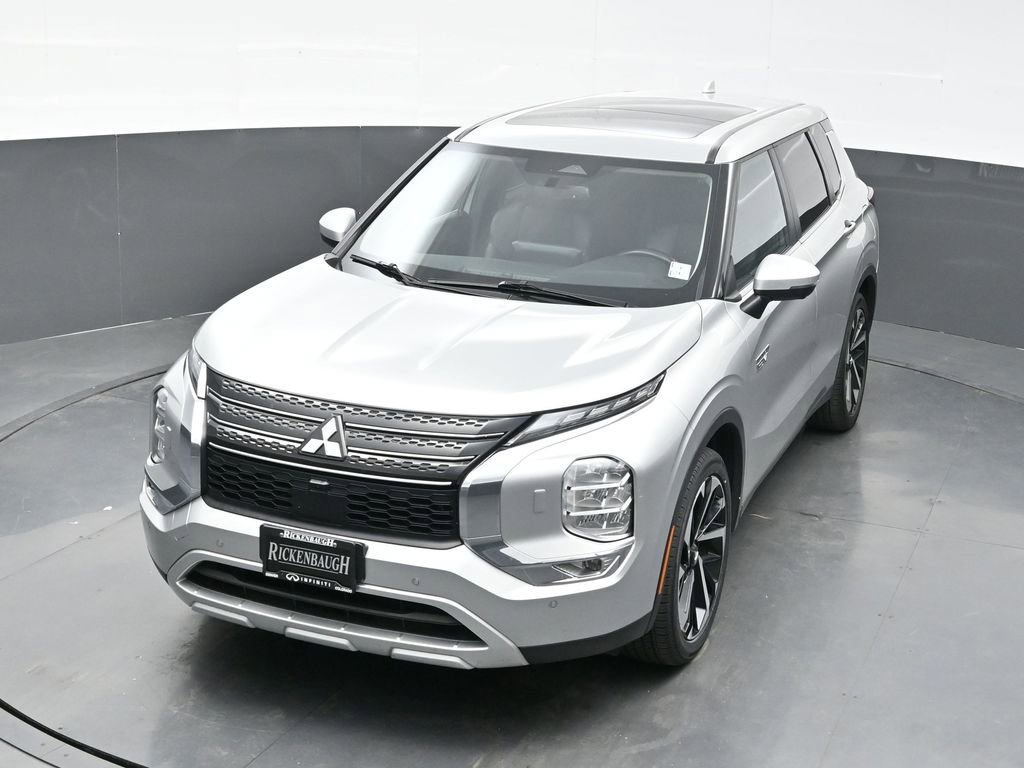 Used 2024 Mitsubishi Outlander SE image 39