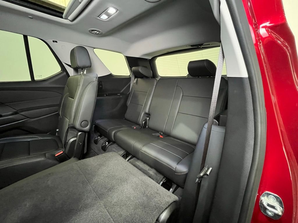 Used 2020 Chevrolet Traverse RS image 19