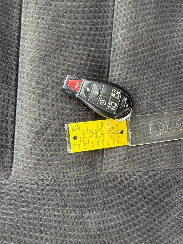 Used 2016 Dodge Grand Caravan SXT image 24