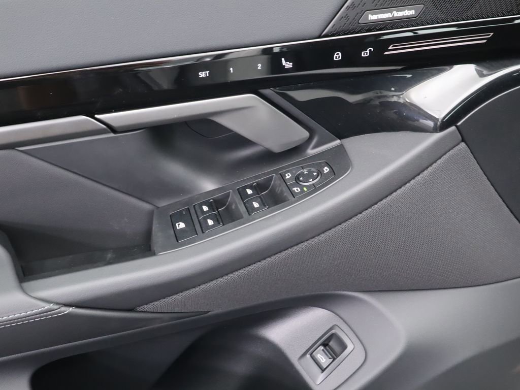 Certified 2025 BMW 530i 530i image 25