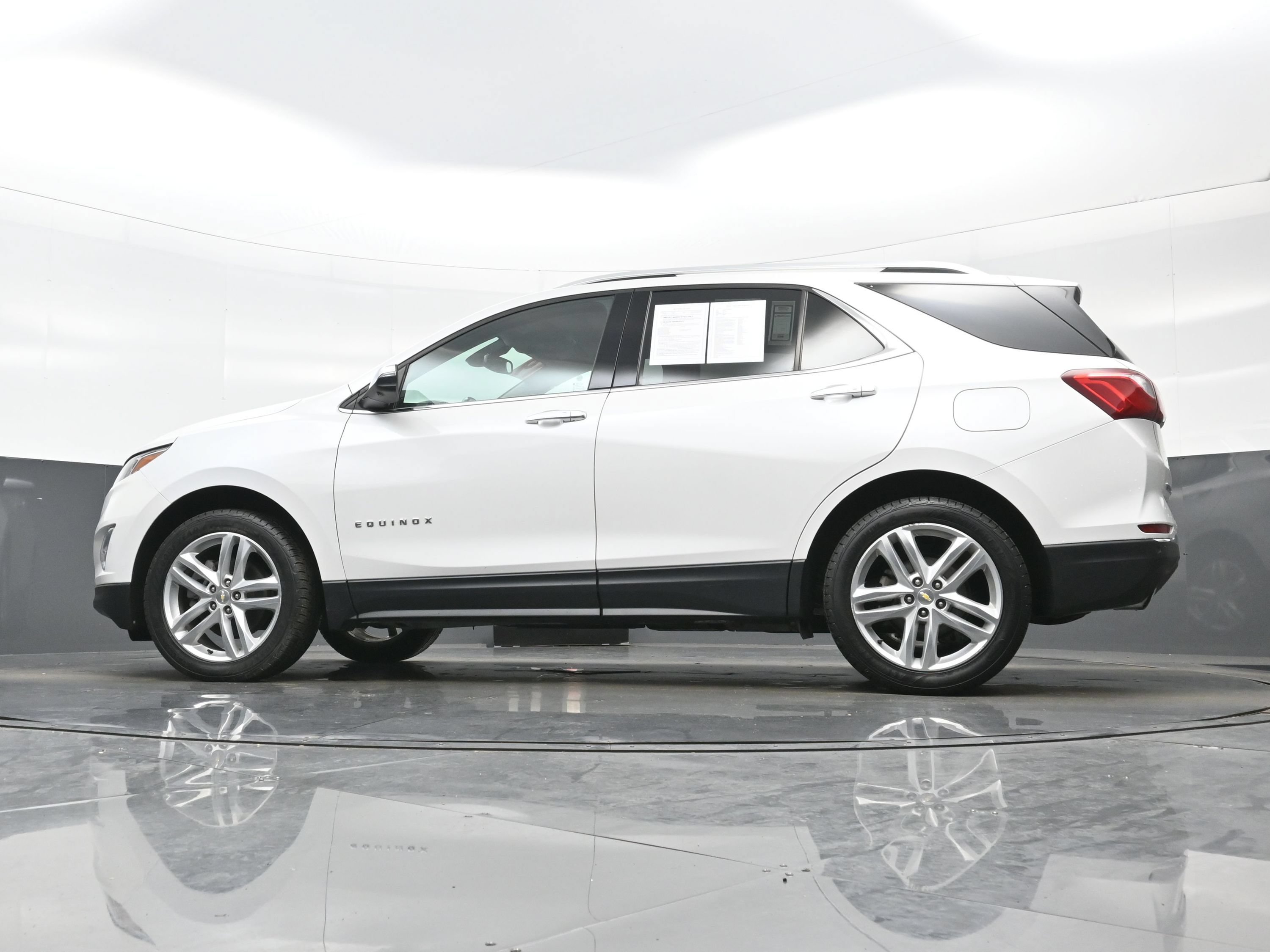 Used 2019 Chevrolet Equinox Premier AWD/4WD image 30