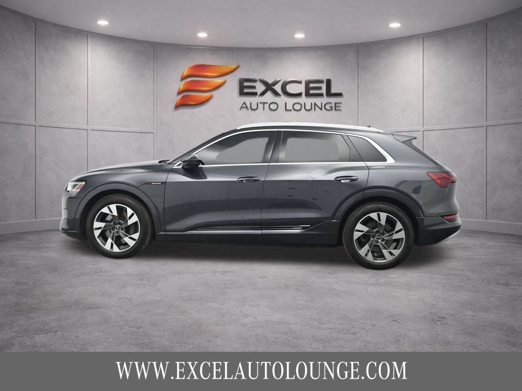 Used 2022 Audi e-tron Premium AWD/4WD image 3