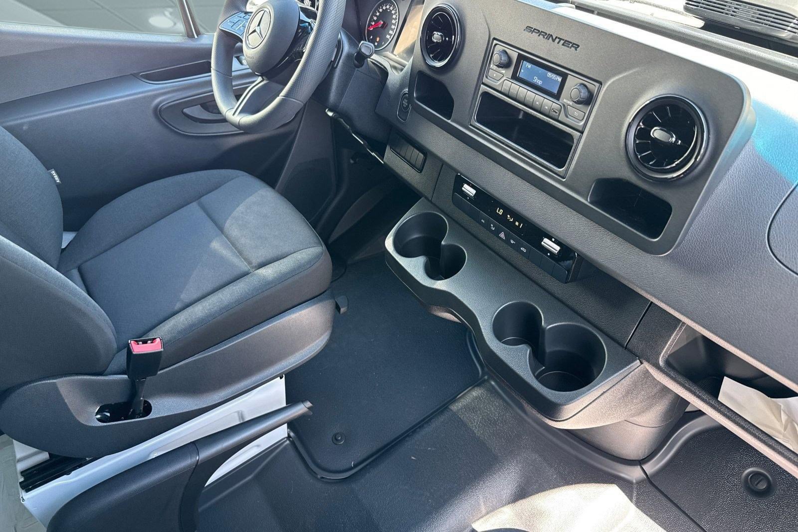 New 2026 Mercedes-Benz Sprinter 2500 image 24