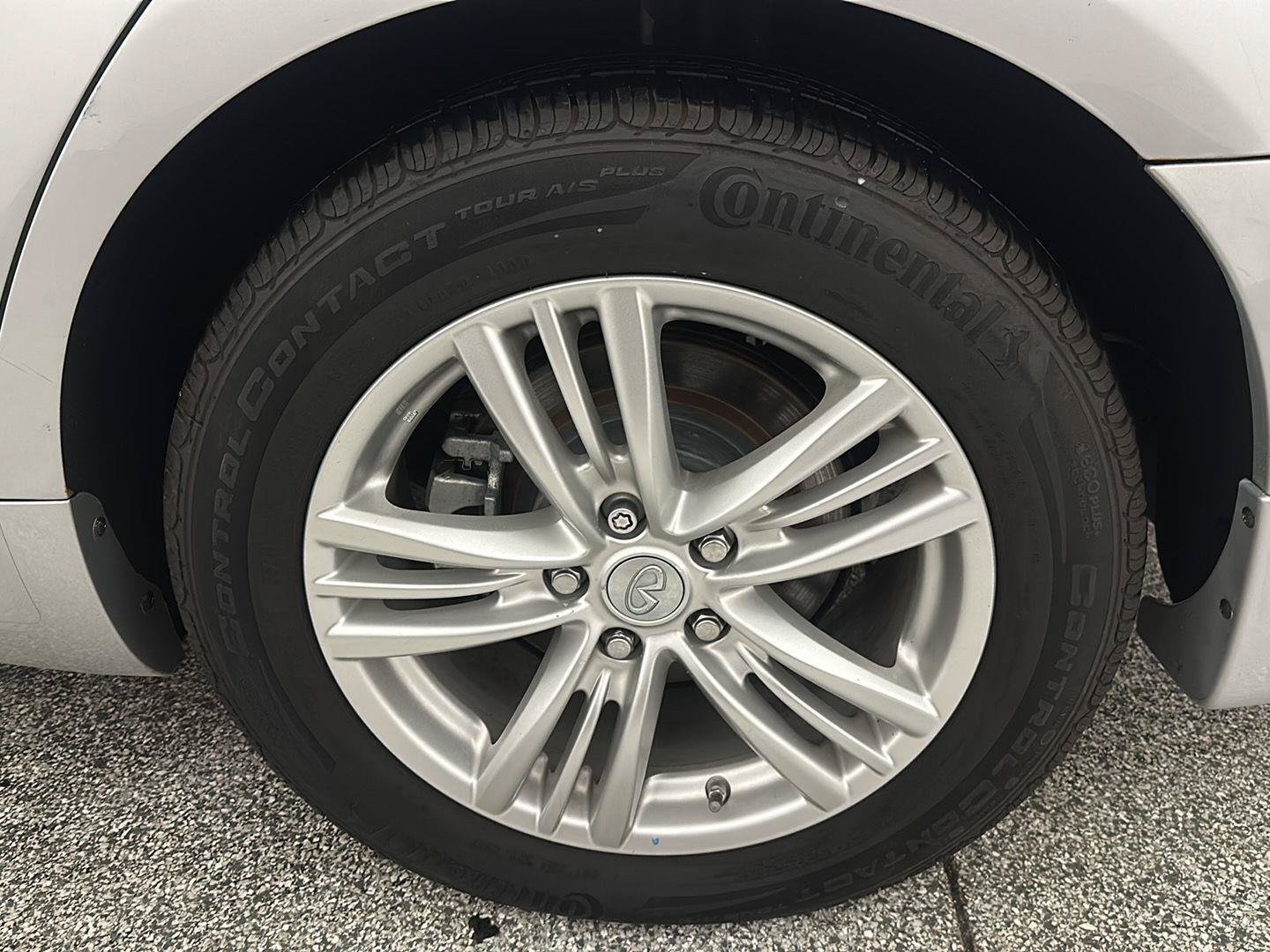 Used 2013 INFINITI G37 x Sedan w/ Premium Pkg AWD/4WD image 11