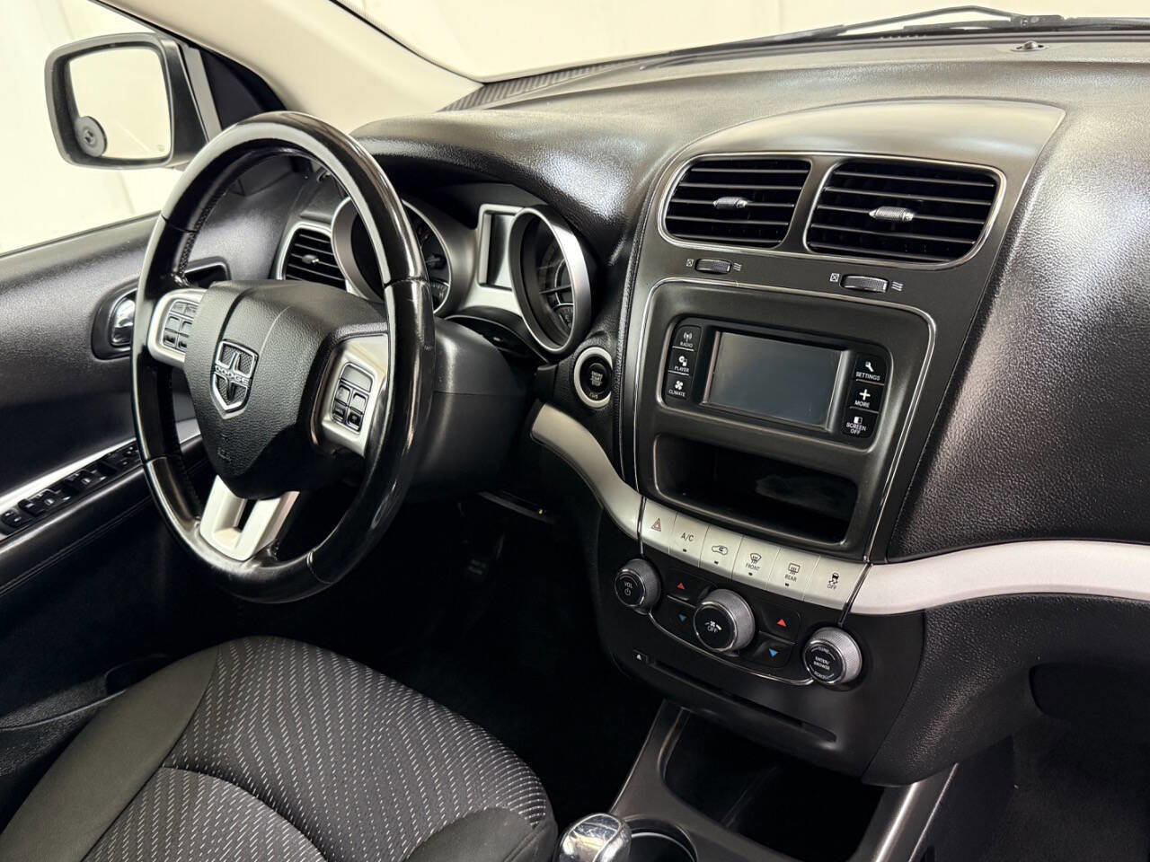 Used 2020 Dodge Journey SE w/ SE Popular Equipment Group FWD image 34