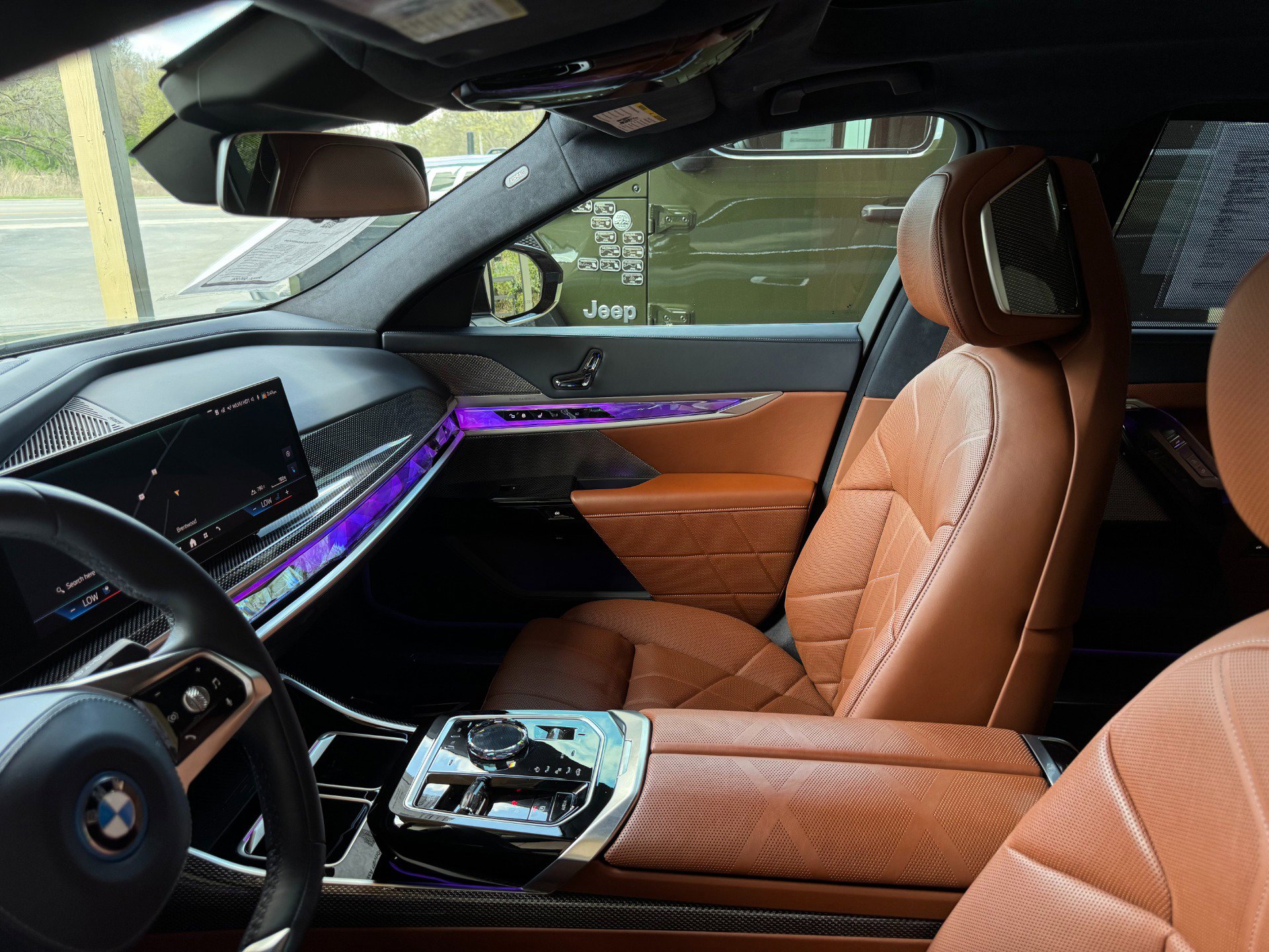 Used 2025 BMW i7 eDrive50 w/ Executive Package image 17