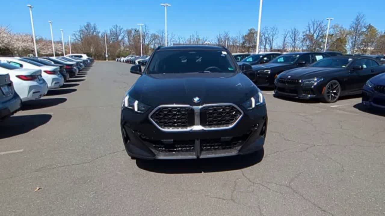 Used 2025 BMW X2 xDrive28i w/ Convenience Package image 3