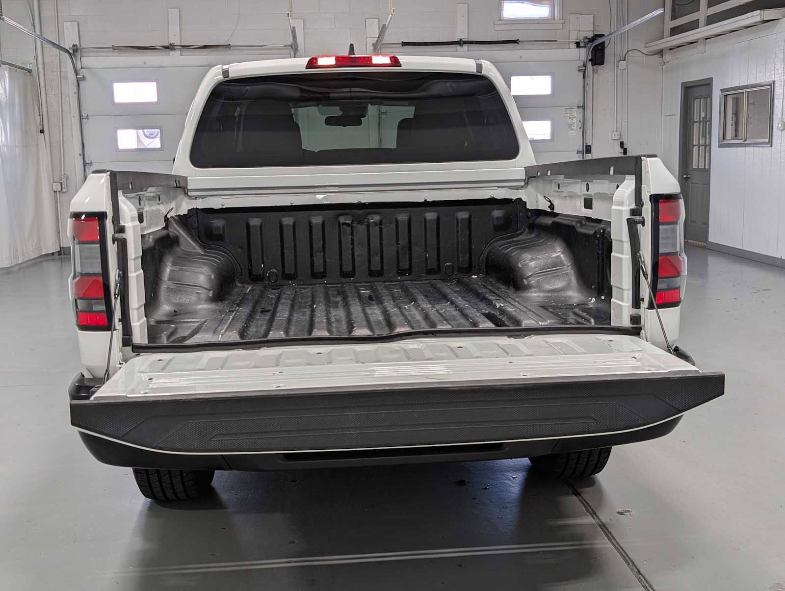 Used 2022 Nissan Frontier S w/ Technology Package image 34