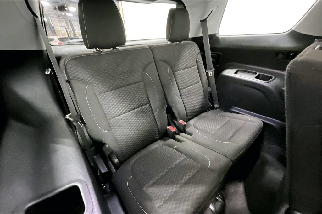 Used 2019 GMC Acadia SLE FWD image 33