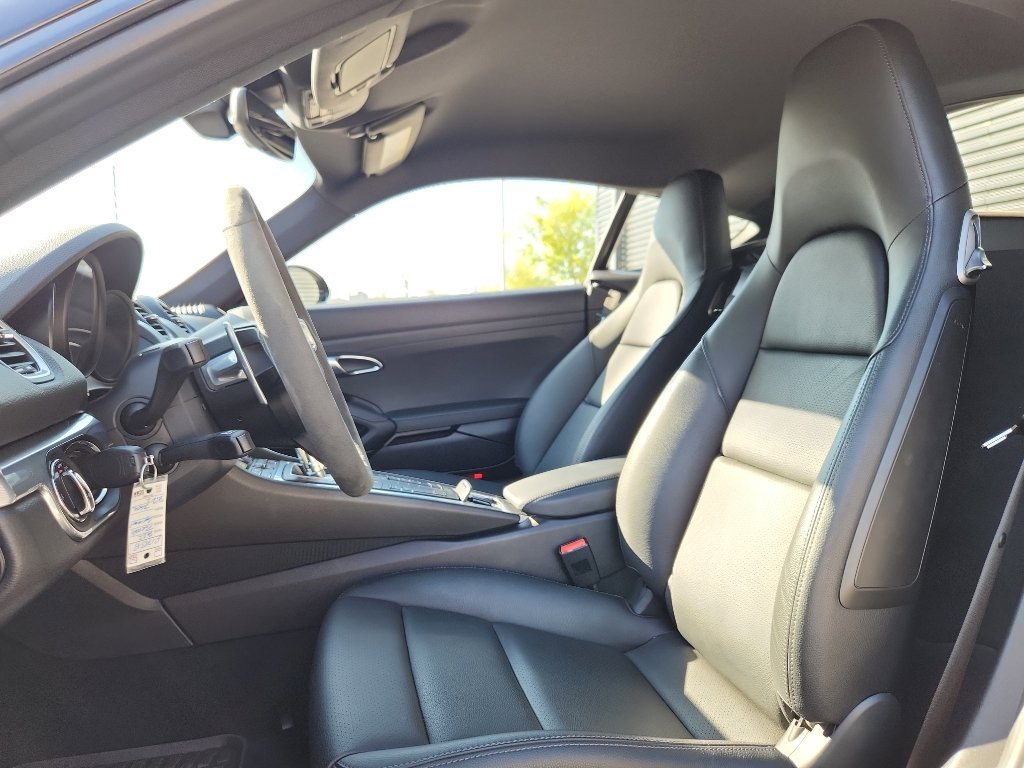 Certified 2022 Porsche 718 Cayman S image 5