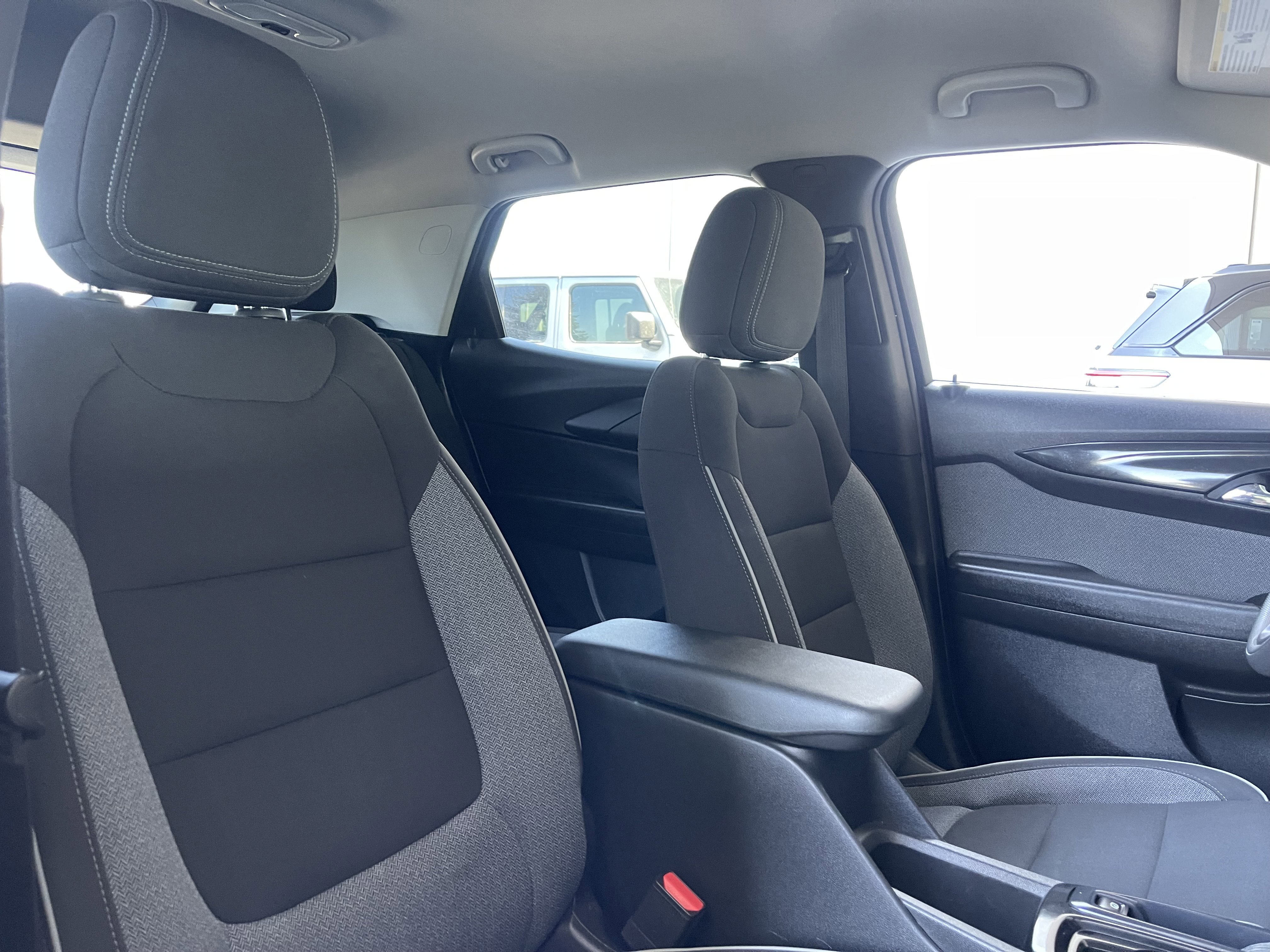 Used 2024 Chevrolet TrailBlazer LT FWD image 27