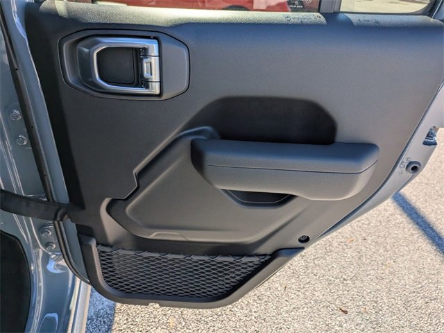 New 2026 Jeep Gladiator Mojave w/ Technology Group image 32