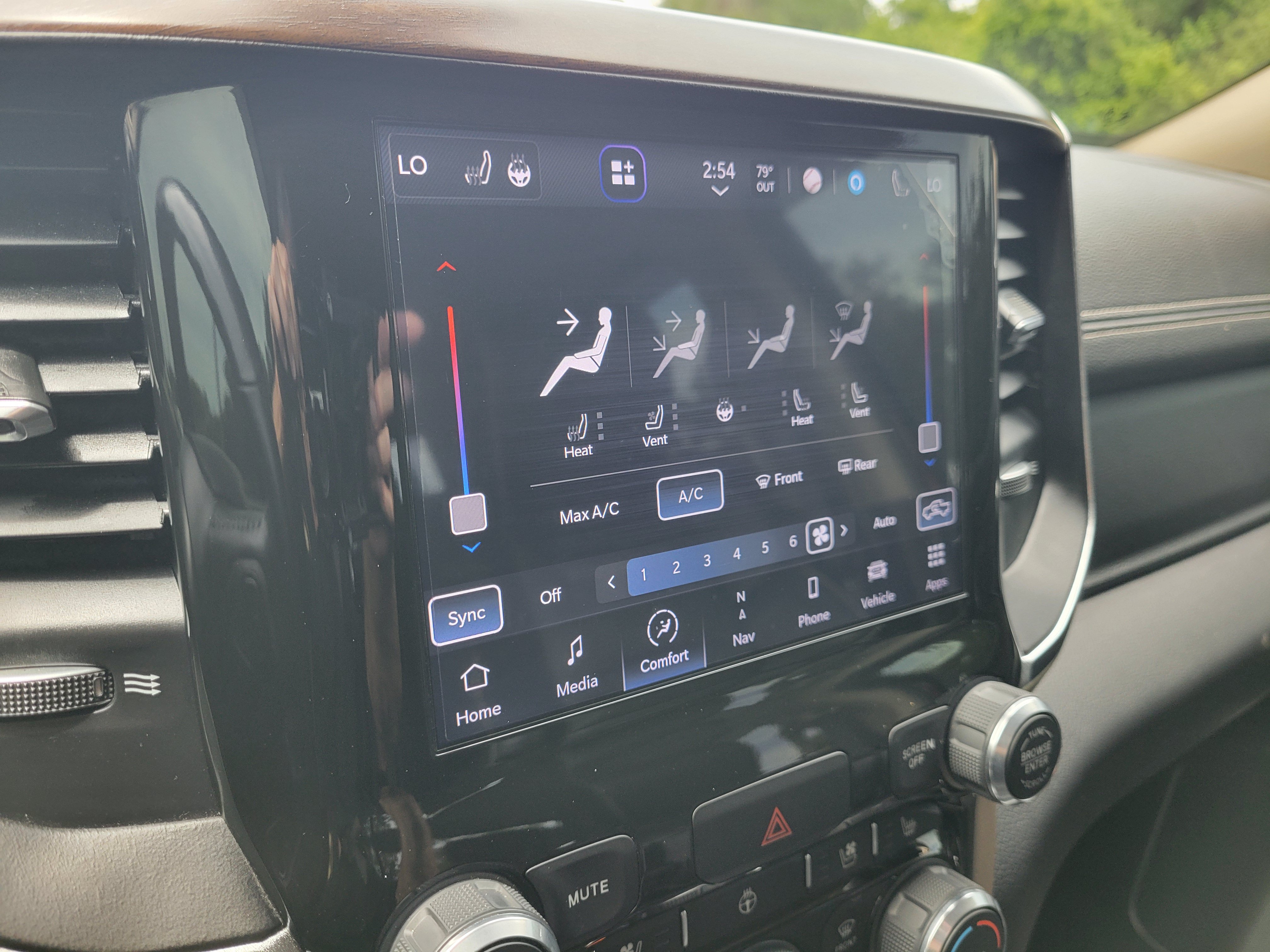 Used 2022 RAM 2500 Laramie AWD/4WD image 23