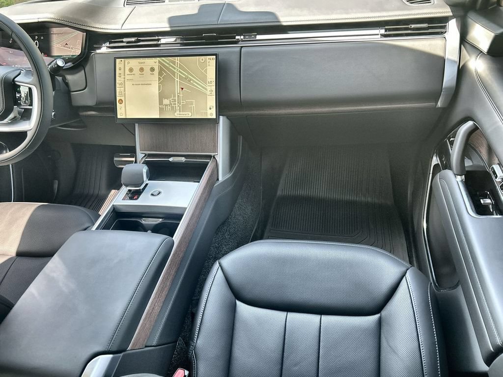New 2026 Land Rover Range Rover Long Wheelbase SE AWD/4WD image 14