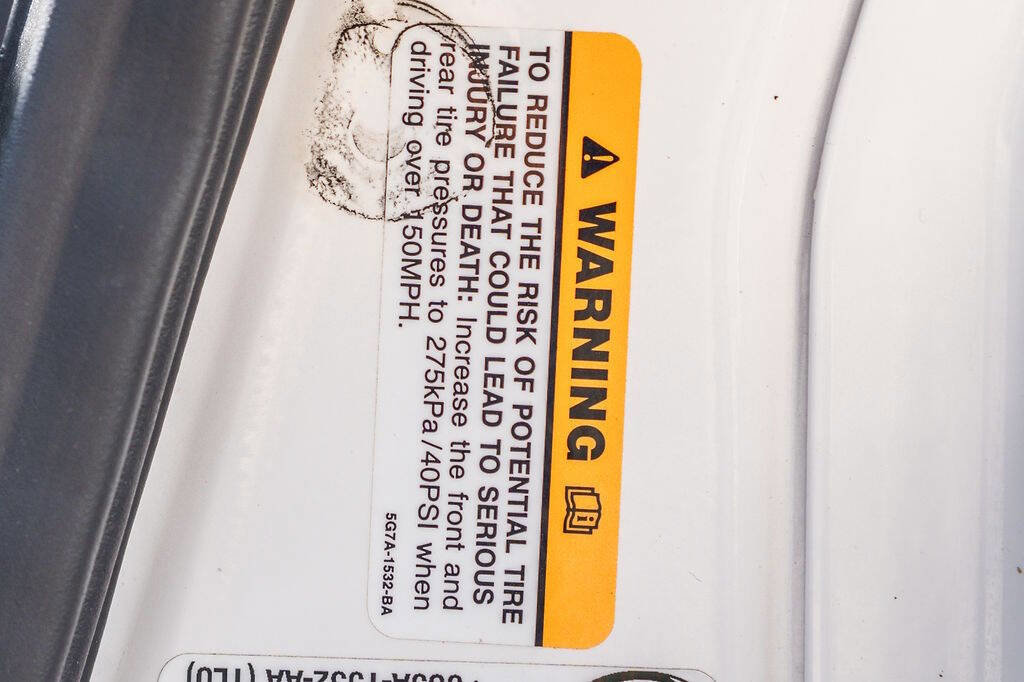 Used 2005 Ford GT image 82