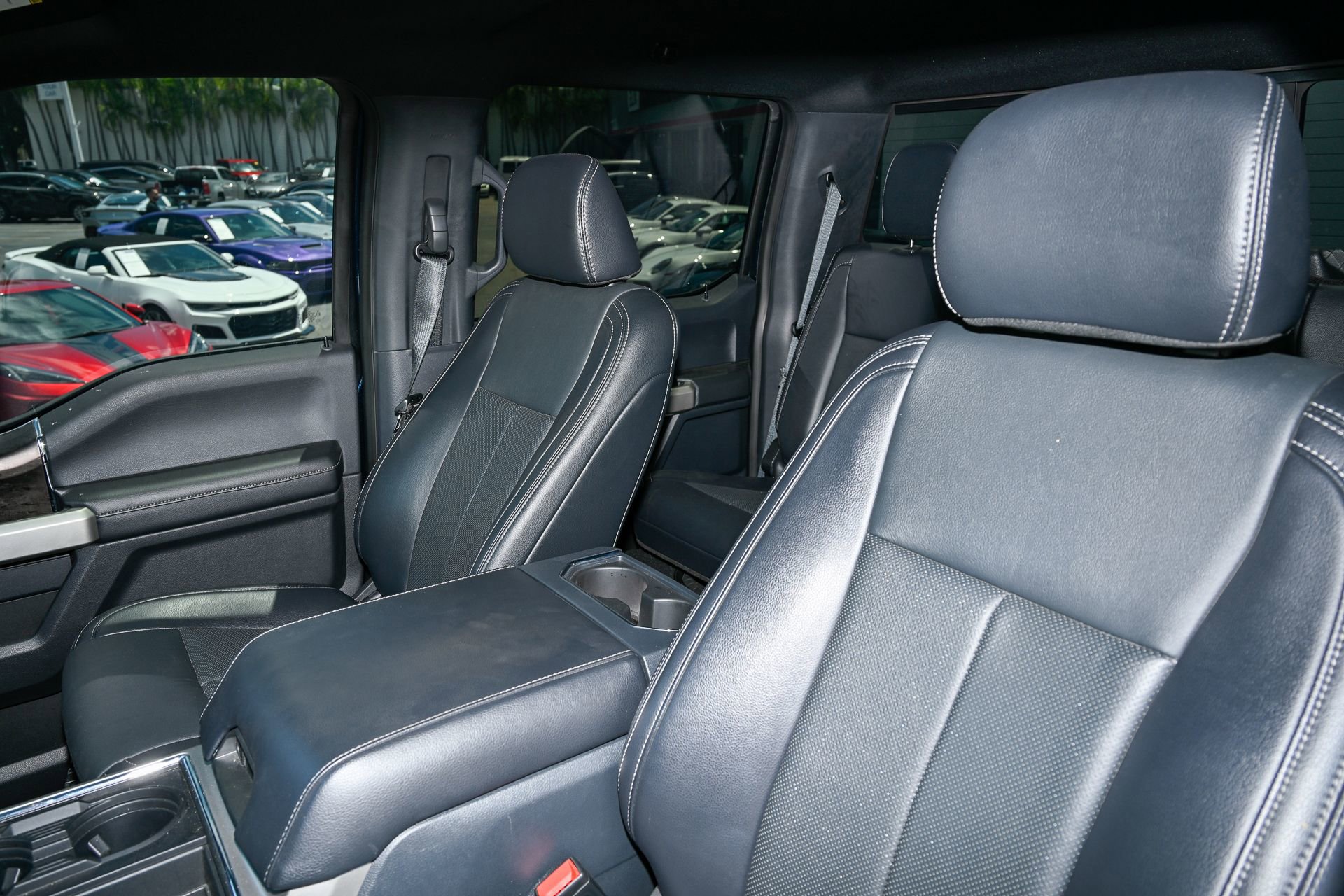 Used 2022 Ford F250 Lariat w/ Black Appearance Package AWD/4WD image 6