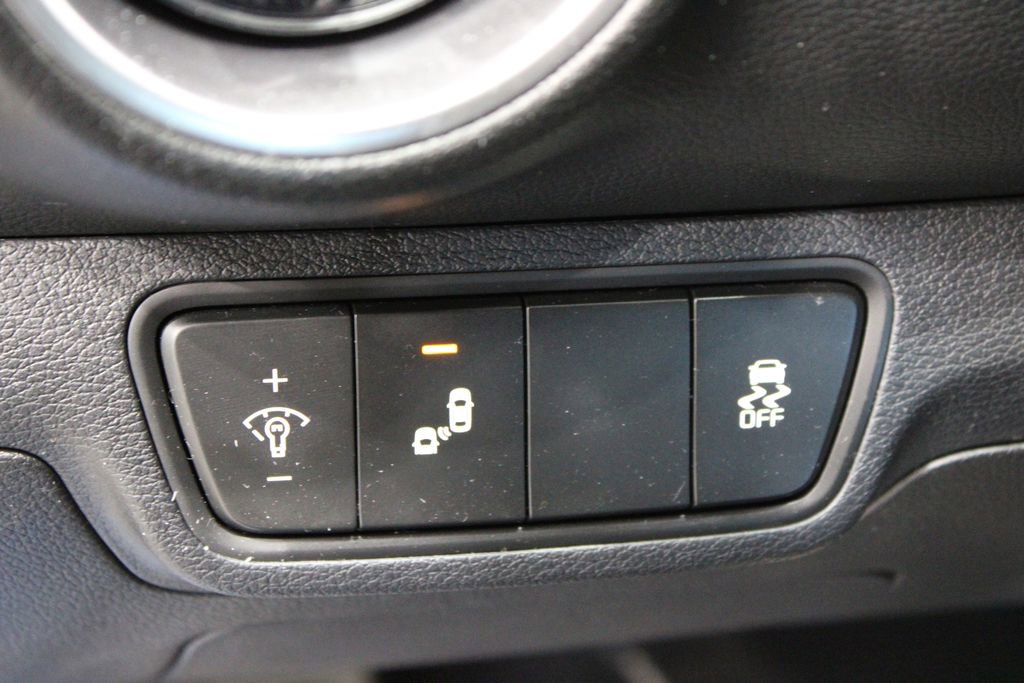 Used 2022 Kia Forte GT-Line w/ GT-Line Premium Package image 17