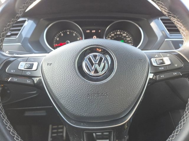 Used 2021 Volkswagen Tiguan SE R-Line image 40