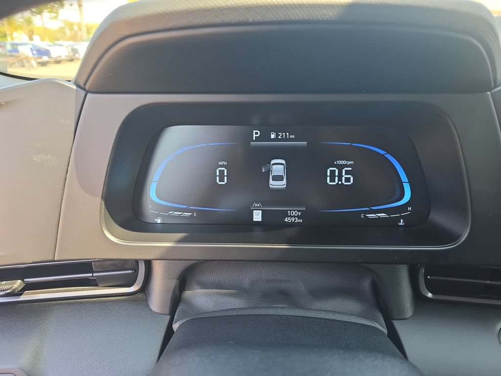 Used 2025 Hyundai Elantra Sport w/ Cargo Package FWD image 15