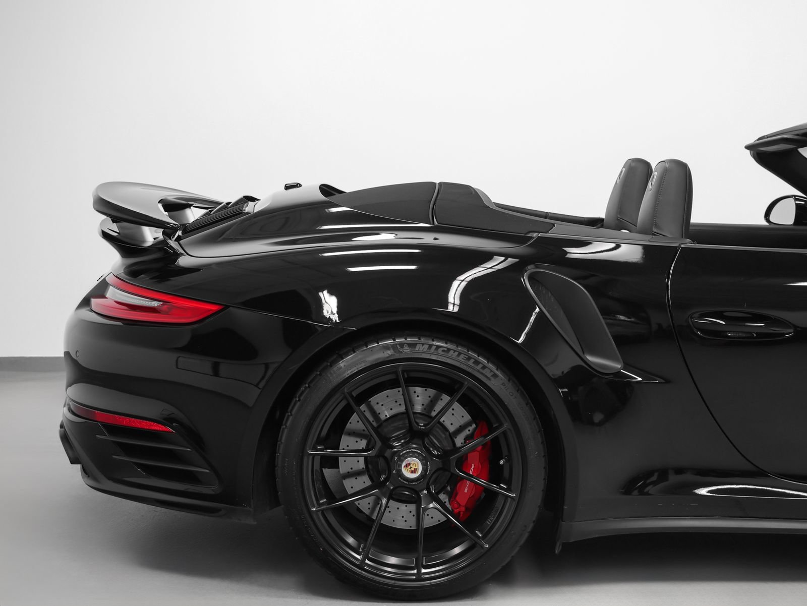 Used 2018 Porsche 911 Turbo AWD/4WD image 17