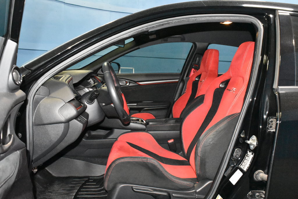 Used 2018 Honda Civic Type R image 6