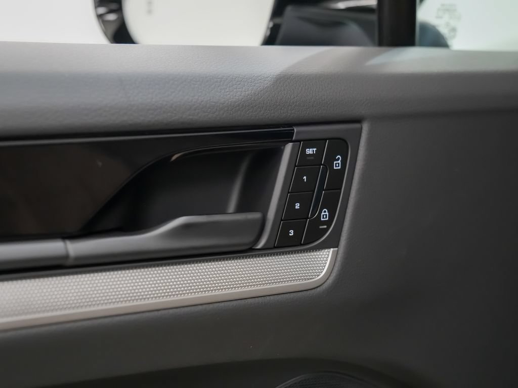 New 2026 Porsche Cayenne AWD/4WD image 22