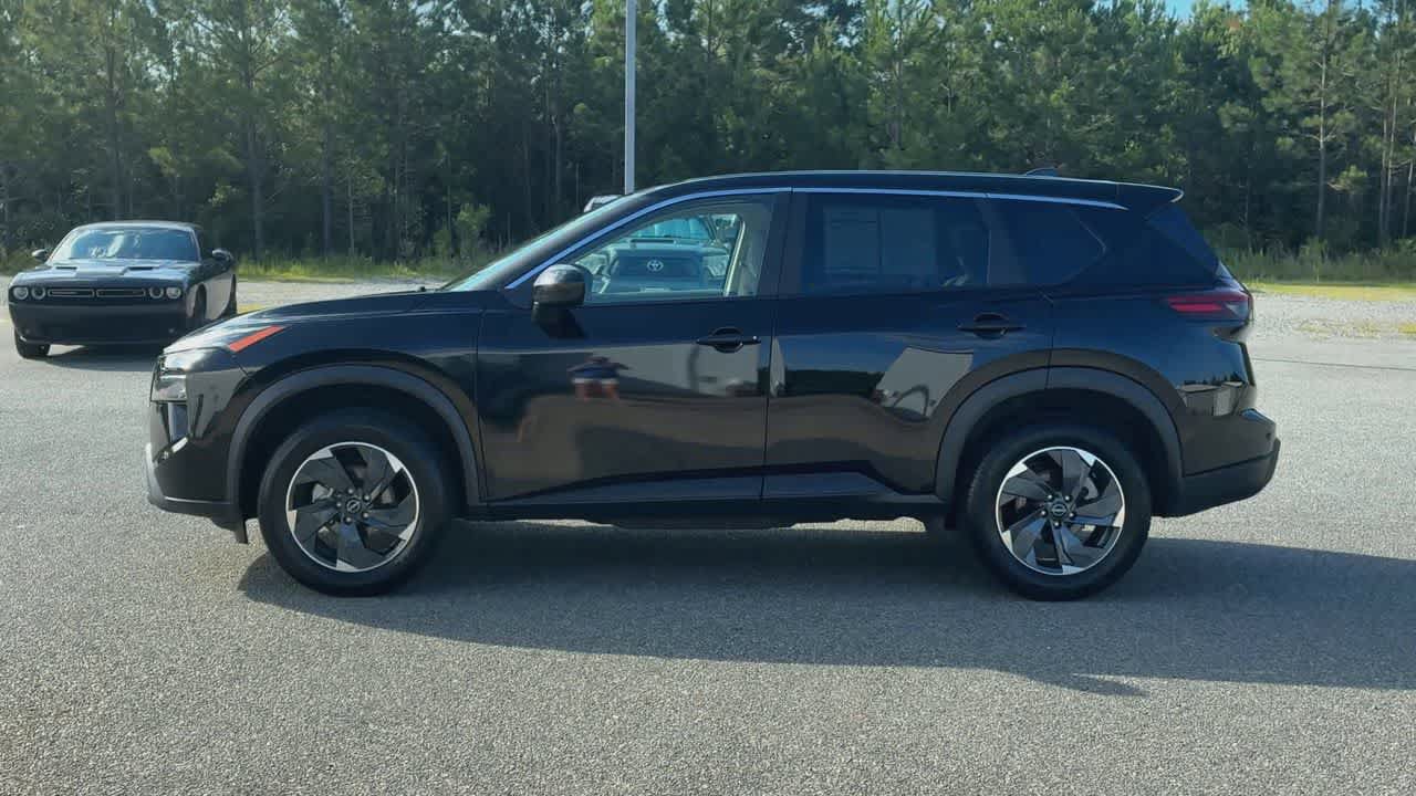 Used 2025 Nissan Rogue SV FWD image 5