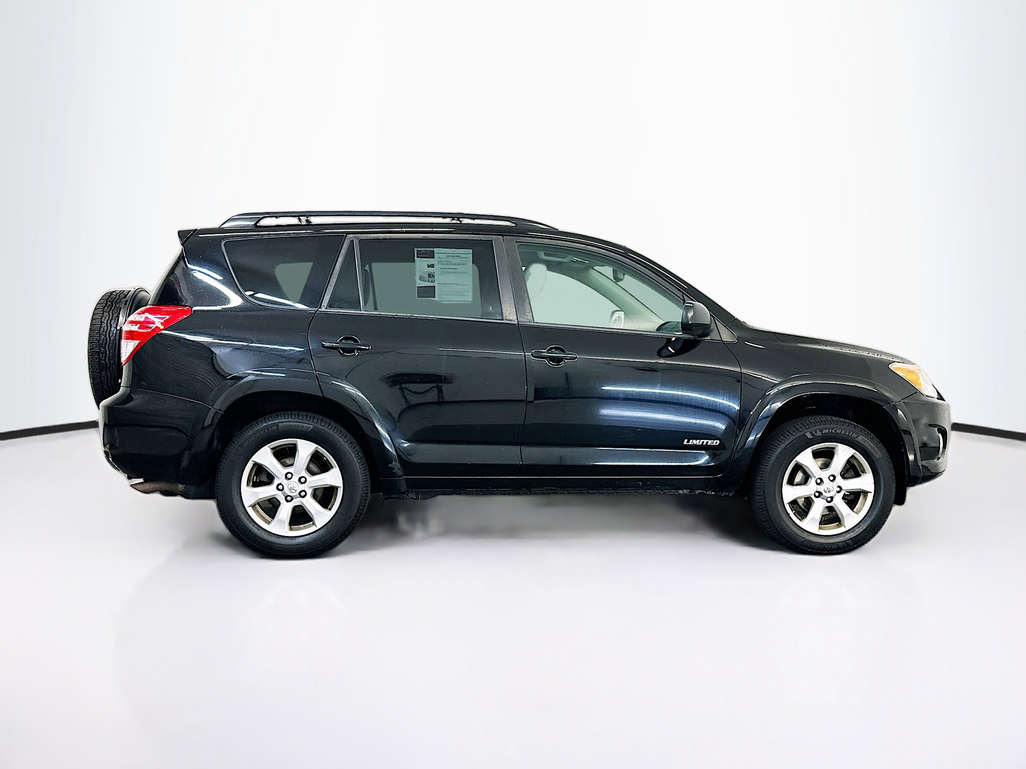 Used 2012 Toyota RAV4 Limited w/ Navigation Value Pkg AWD/4WD image 10