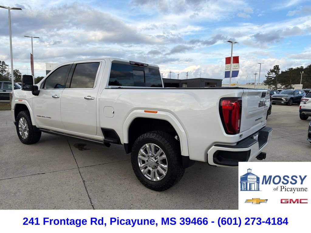 Used 2022 GMC Sierra 3500 Denali image 3