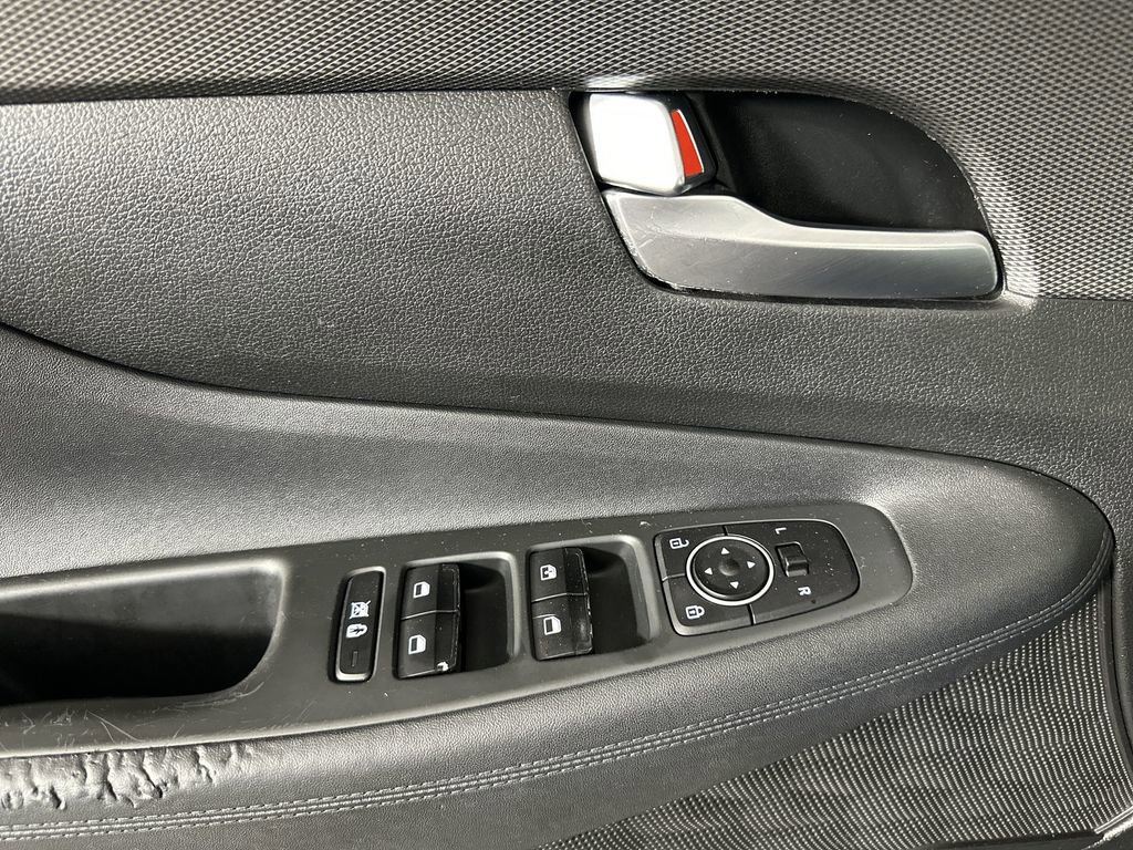 Used 2019 Hyundai Santa Fe SE image 22