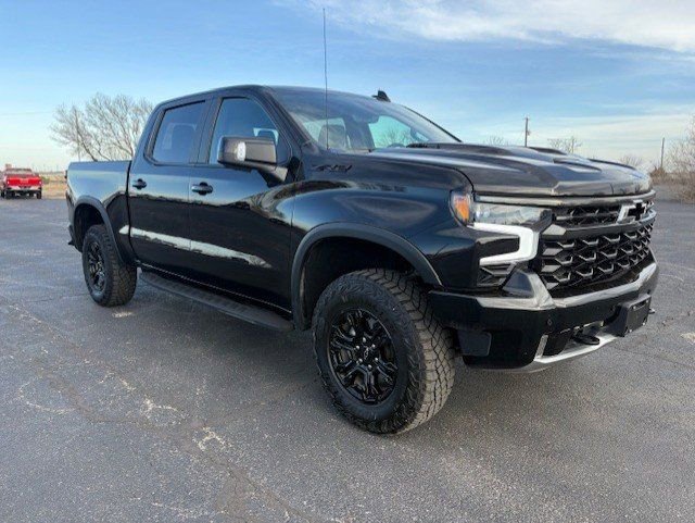 Used 2025 Chevrolet Silverado 1500 ZR2 w/ Technology Package image 8