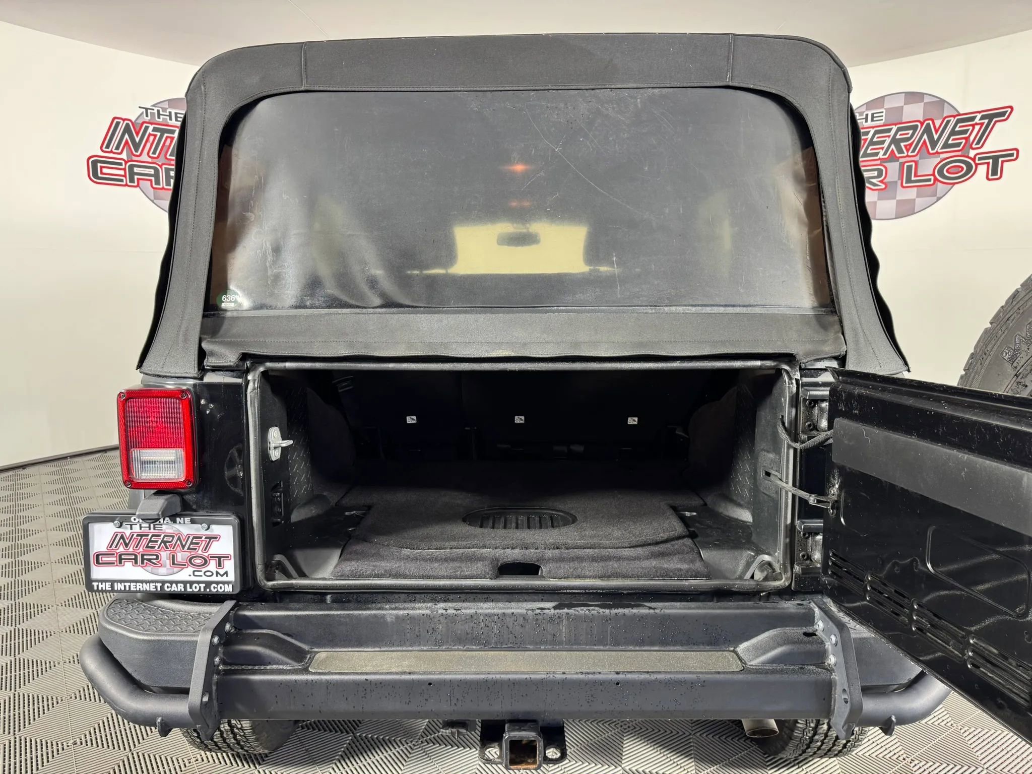 Used 2018 Jeep Wrangler Unlimited Sport AWD/4WD image 24