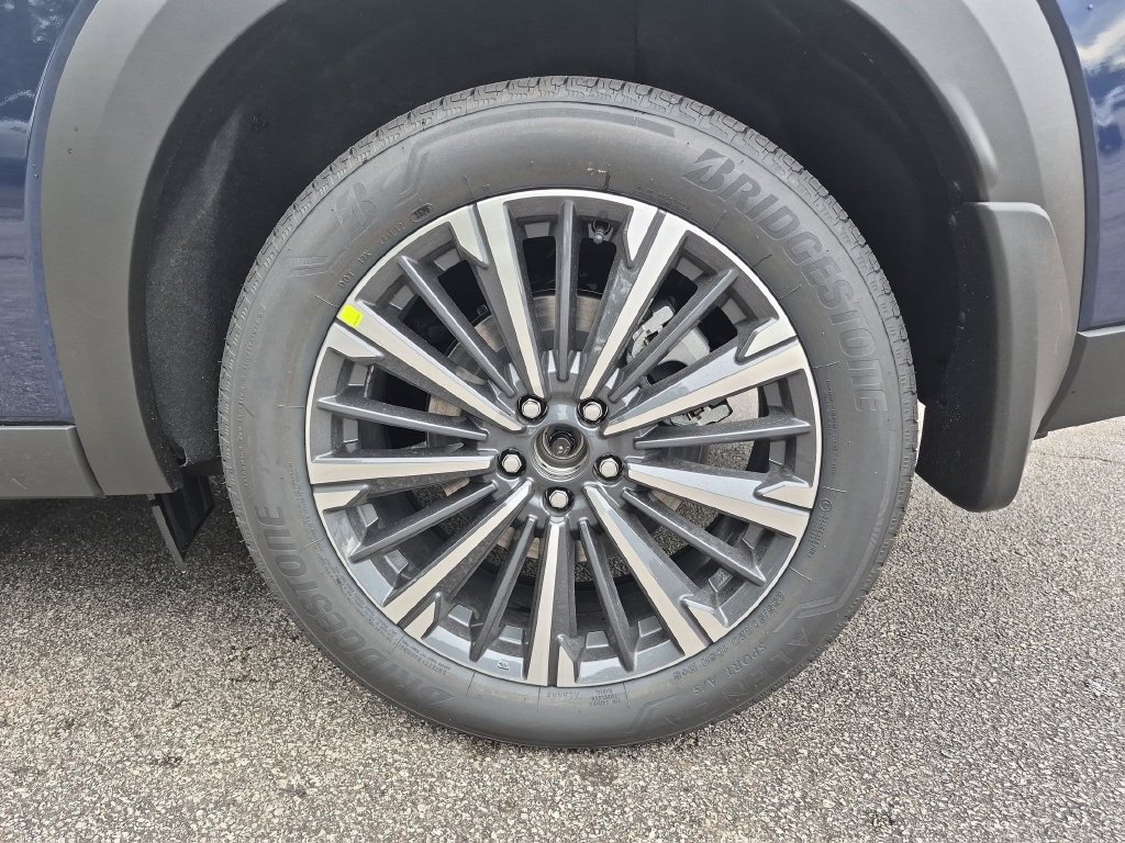 New 2026 Nissan Pathfinder Platinum AWD/4WD image 13