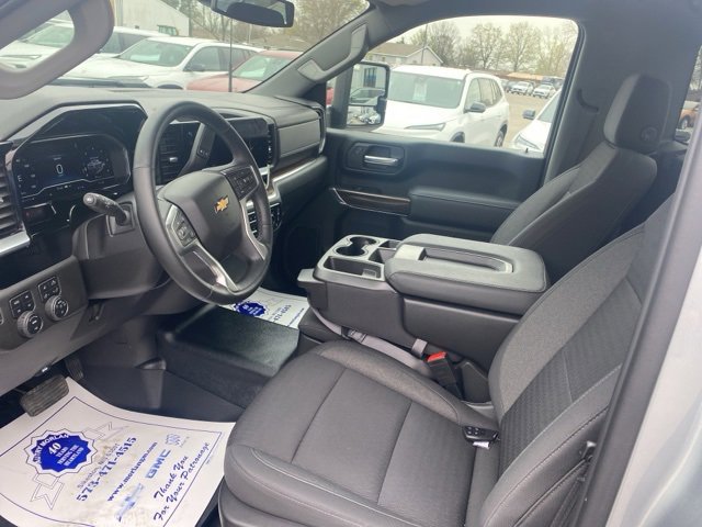 Used 2024 Chevrolet Silverado 2500 LT w/ Convenience Package image 11