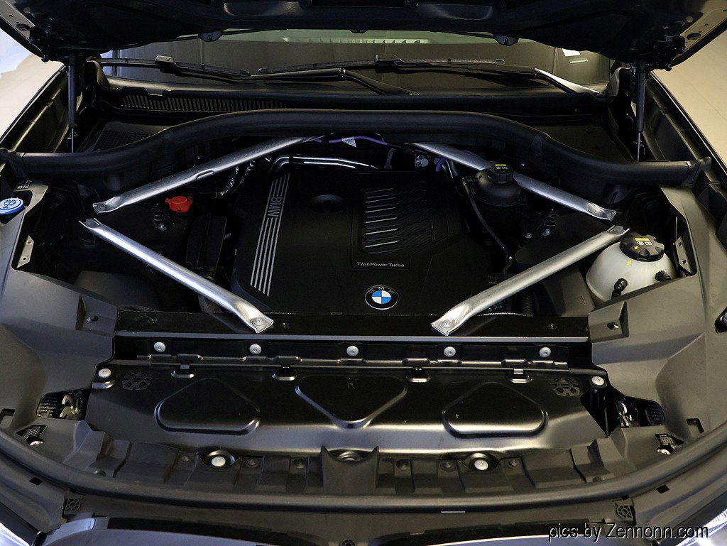 Used 2021 BMW X7 xDrive40i w/ M Sport Package image 41