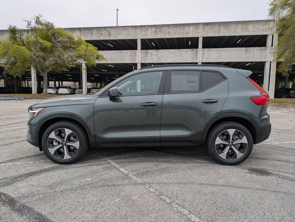 New 2026 Volvo XC40 B5 Plus w/ Protection Package Premier AWD/4WD image 3