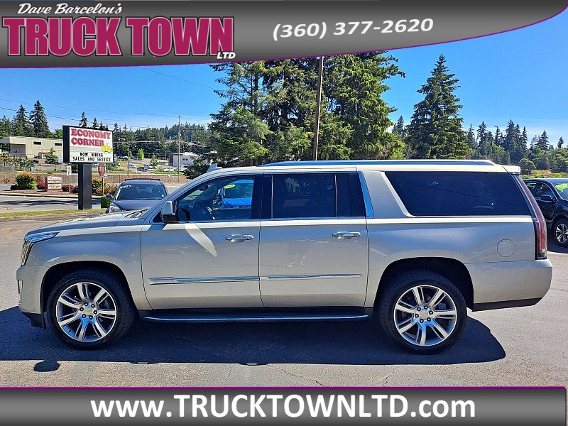 Used 2016 Cadillac Escalade ESV Luxury AWD/4WD image 6
