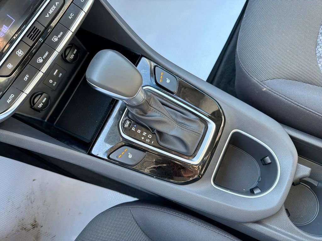 Used 2019 Hyundai Ioniq SEL image 17