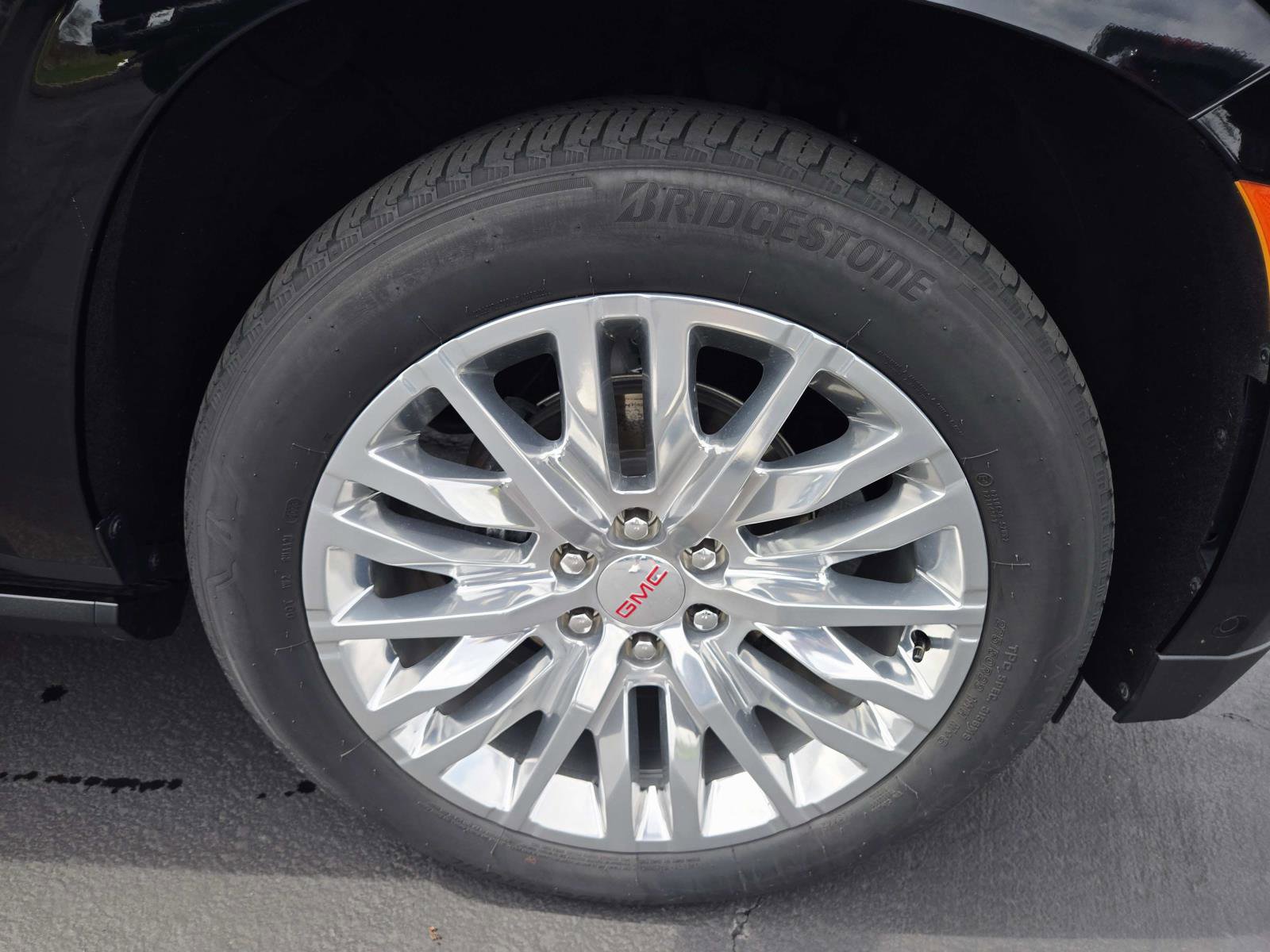 Used 2023 GMC Yukon XL Denali w/ Denali Reserve Package image 23