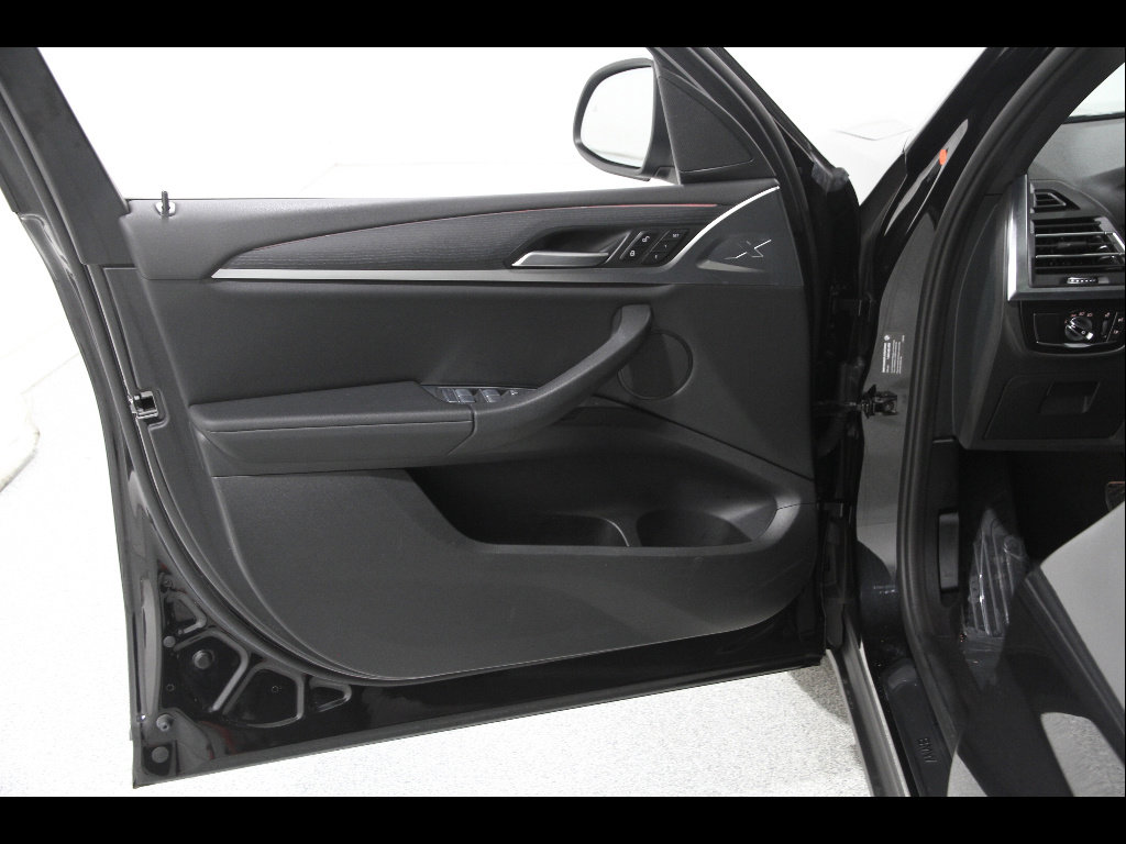 Certified 2023 BMW X3 xDrive30i w/ Premium Package image 4