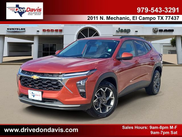 Used 2024 Chevrolet Trax LT w/ Driver Confidence Package FWD image 1