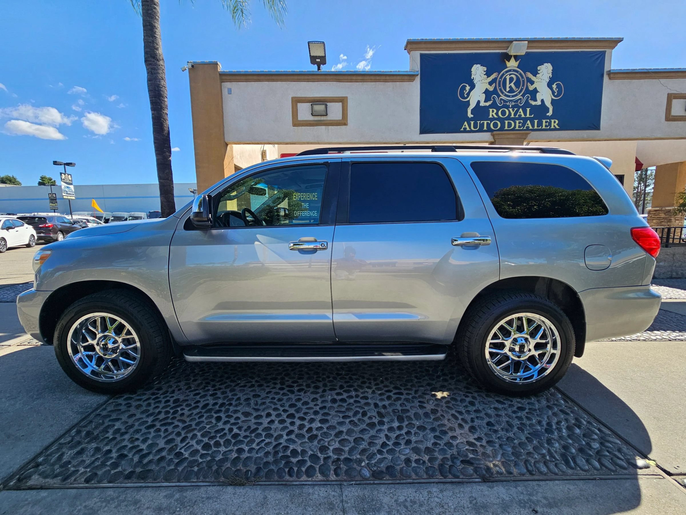 Used 2013 Toyota Sequoia Limited AWD/4WD image 8