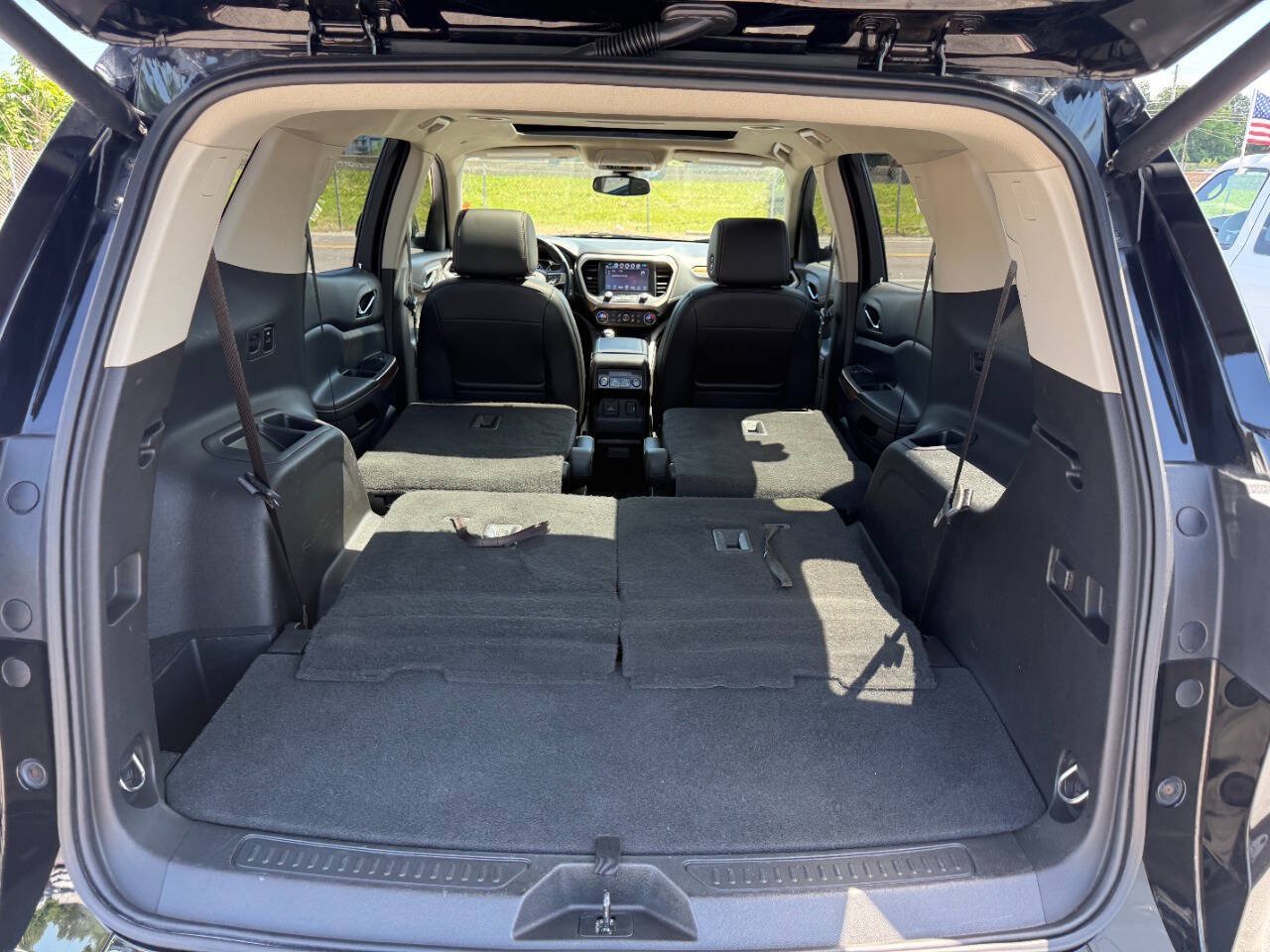Used 2019 GMC Acadia Denali w/ Technology Package FWD image 13