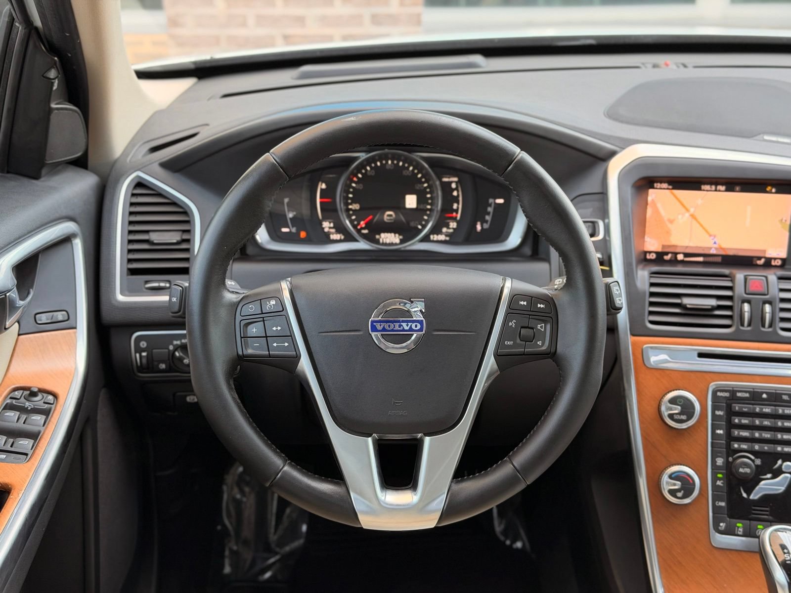 Used 2017 Volvo XC60 T5 Inscription w/ Advanced Package FWD image 31