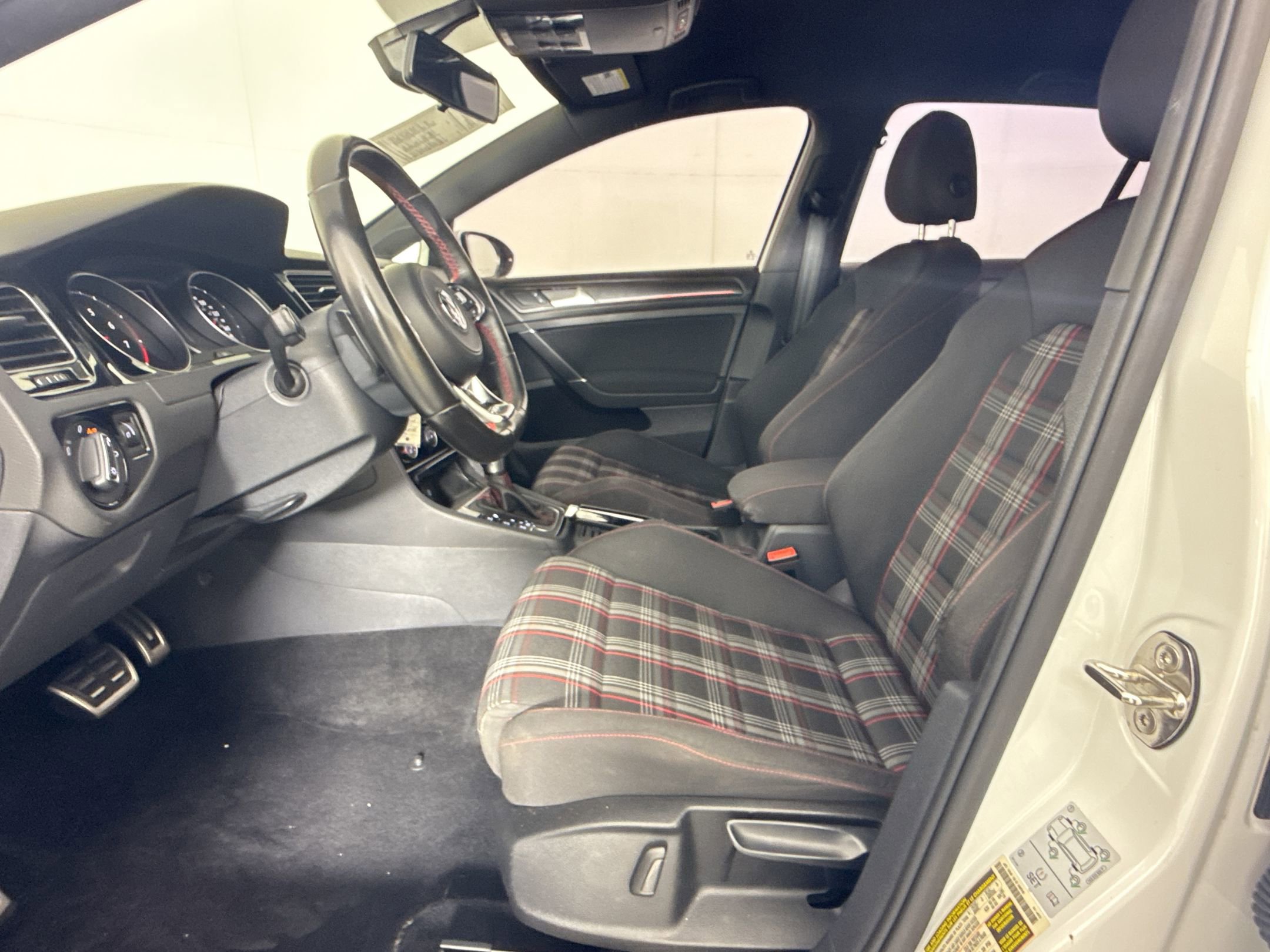 Used 2020 Volkswagen GTI S FWD image 6