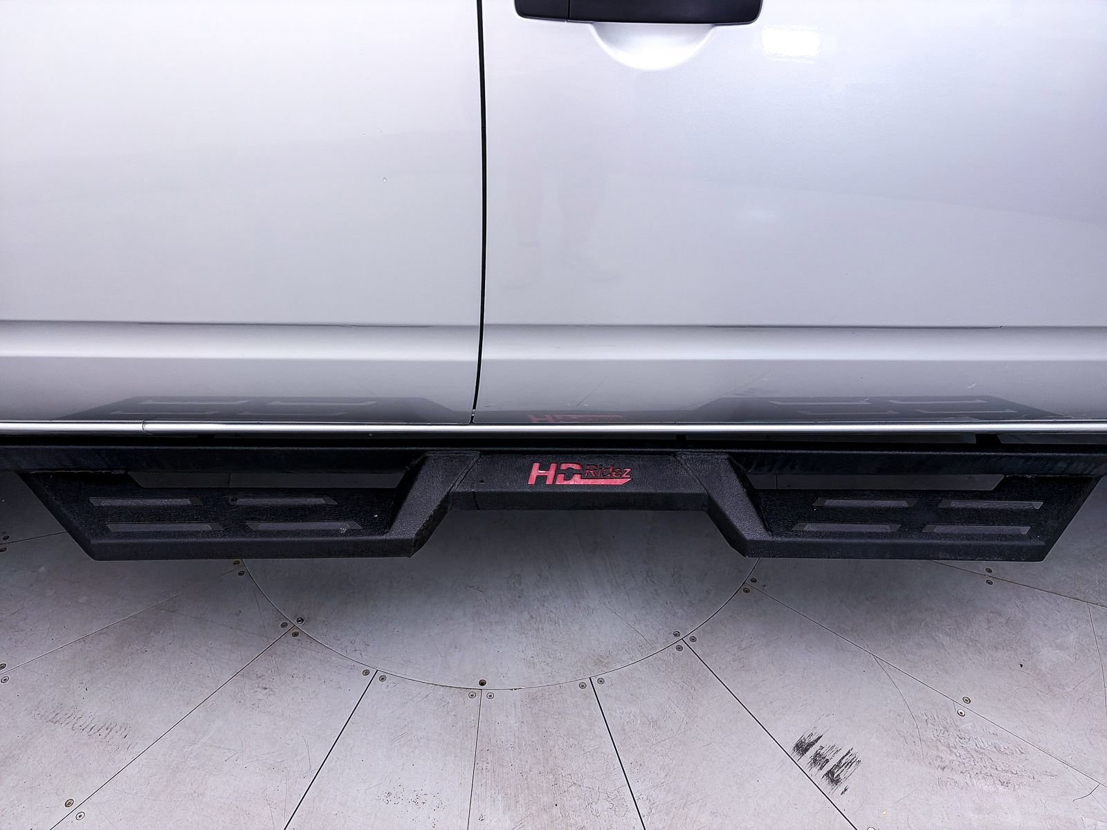 Used 2018 Nissan Frontier SV w/ Value Truck Package image 8