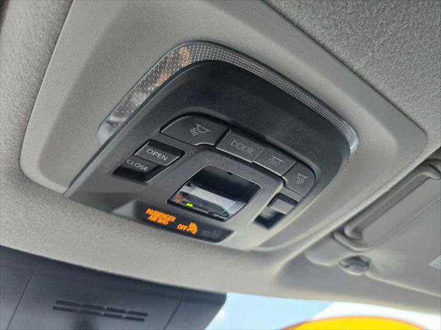 Used 2025 Toyota Corolla Cross XLE w/ Convenience Package FWD image 35