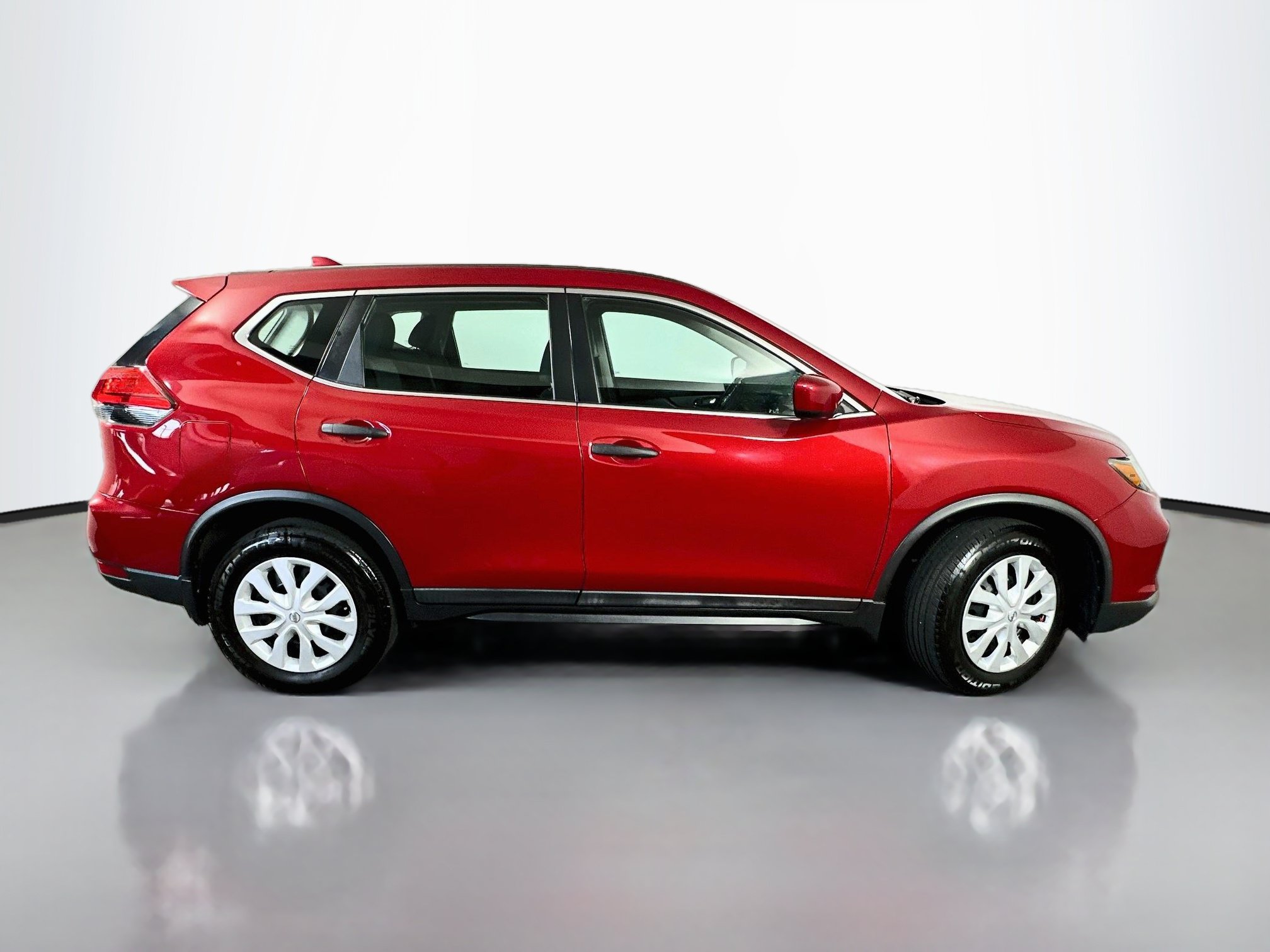 Used 2017 Nissan Rogue S AWD/4WD image 8